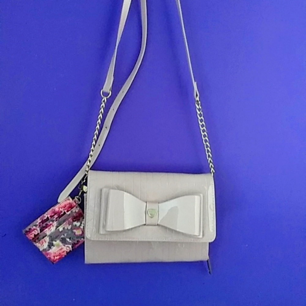 Betsey Johnson Crossbody Shoulder Bag Glossy Pink Detachable Wallet +Organizer